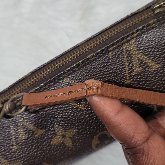 Auth Louis Vuitton Papillon Pouch vtg - Picture 10 of 16